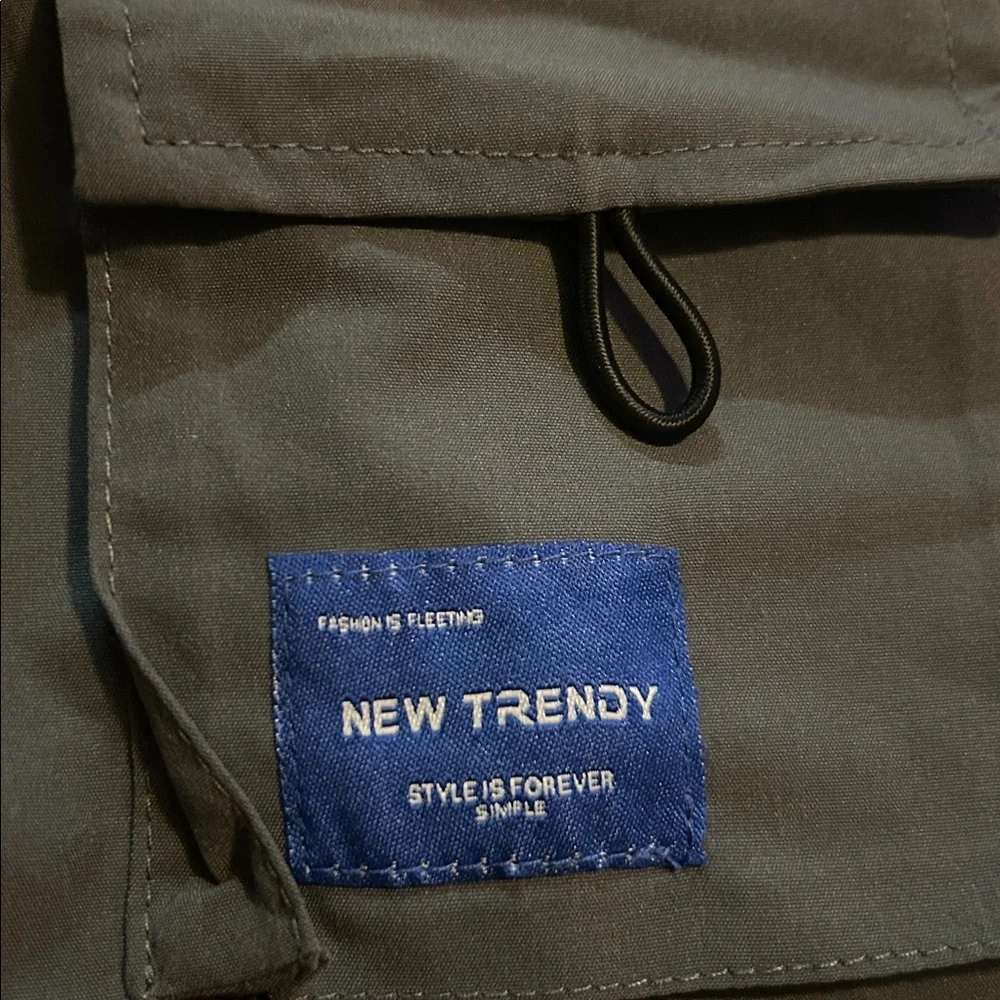 Youth gray parachute jogger pants size 12y (shein) - Picture 5 of 5